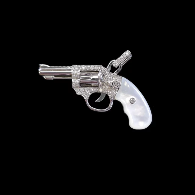18K White Gold Revolver Pendant with Diamonds and Mother of Pearl