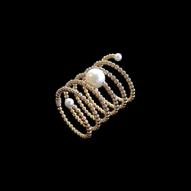 18K Yellow Gold Beaded Spiral Ring with Multi-Size Pearls